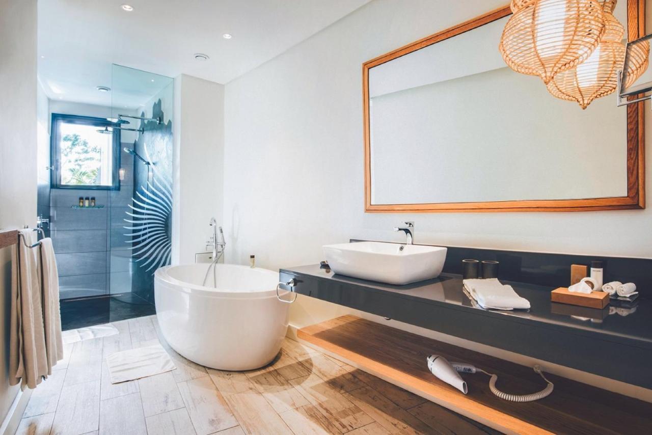 Victoria Beachcomber Resort & Spa - Victoria For 2 - Adults Only Pointe aux Piments Ngoại thất bức ảnh